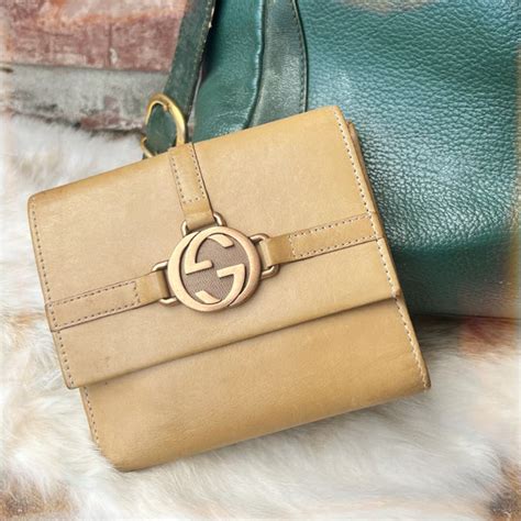 diva gucci wallet